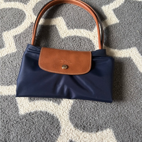 Longchamp Navy Medium - Picture 1 of 6